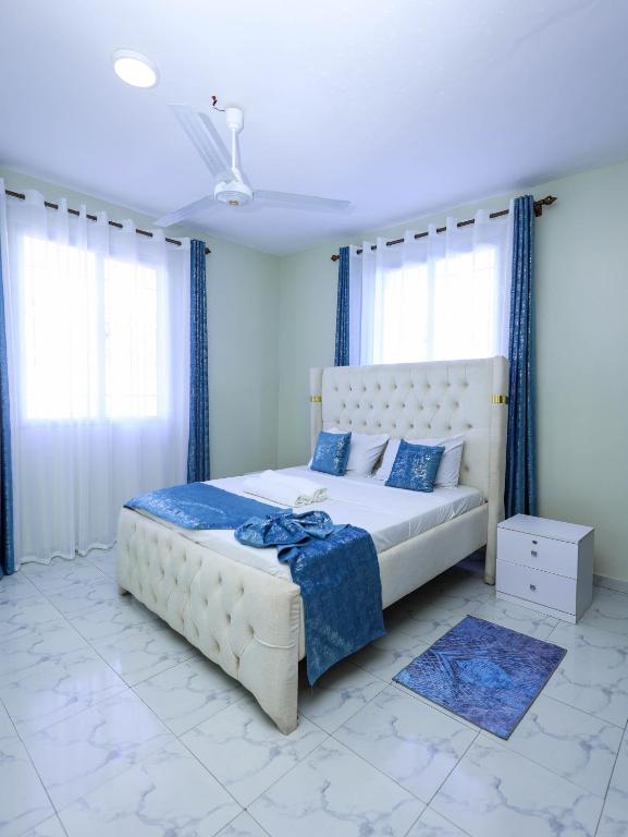 Ayoli's Haven - B&B Mombasa
