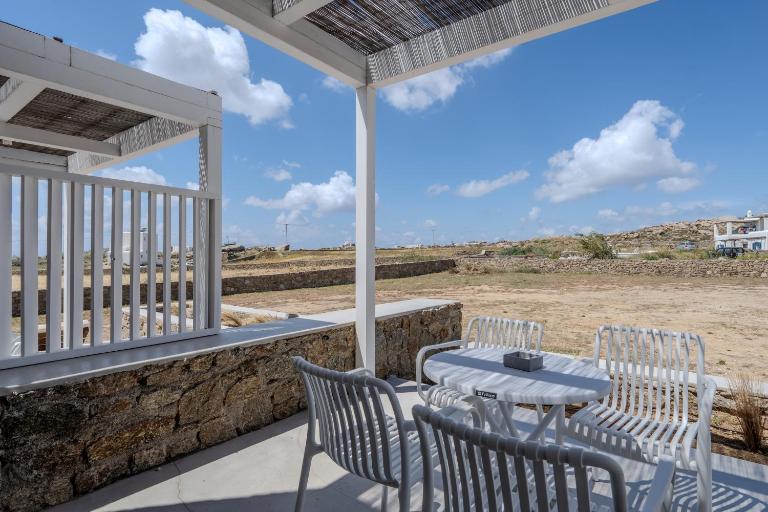 Jo&Co Mykonos Nature Suites N7 - Chambres d'hôtes Plintrí