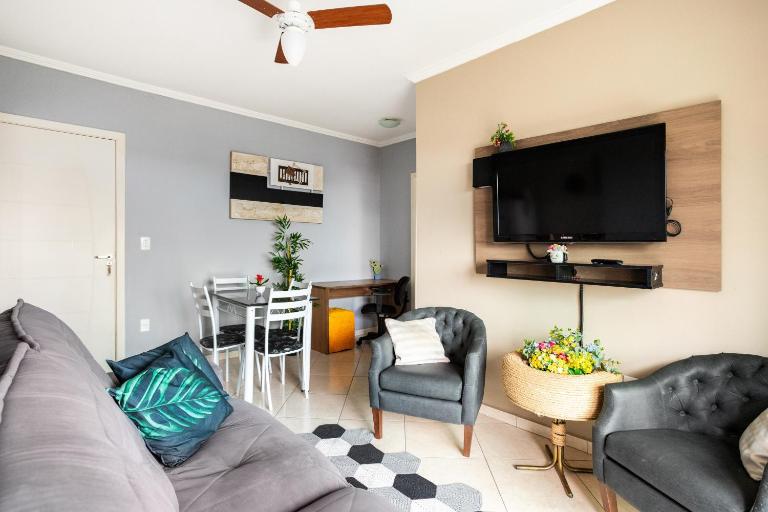Aconchego, Ar-Condicionado, Estacionamento e Wi-Fi - B&B Praia Grande