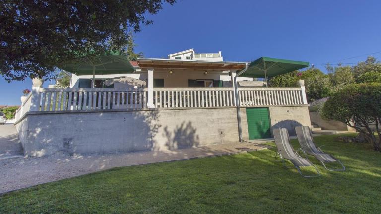 Apartments with parking space Brodarica, Sibenik - 25982 - B&B Brodarica