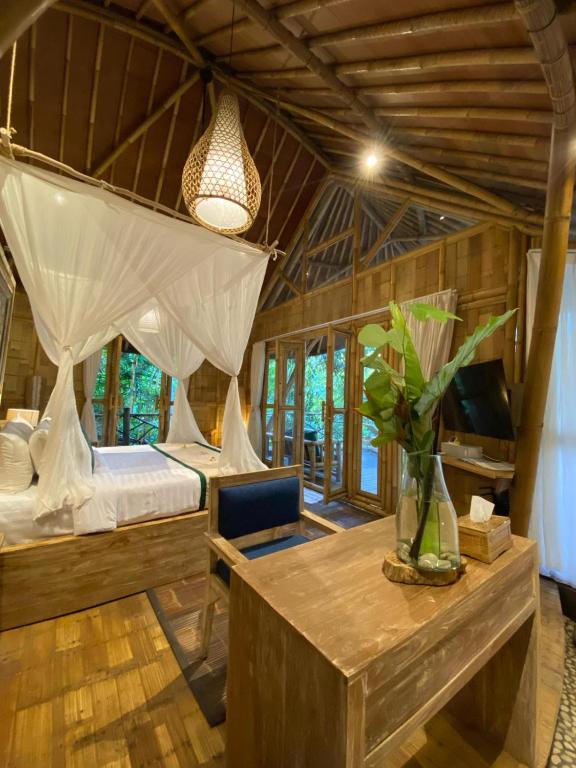 Romantic Bamboo Villa & SPA Ubud - B&B Tegalalang