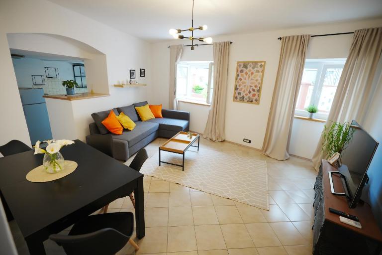Apartment Kollmann - 50m from Arena, private courtyard - Bed and Breakfast Pula