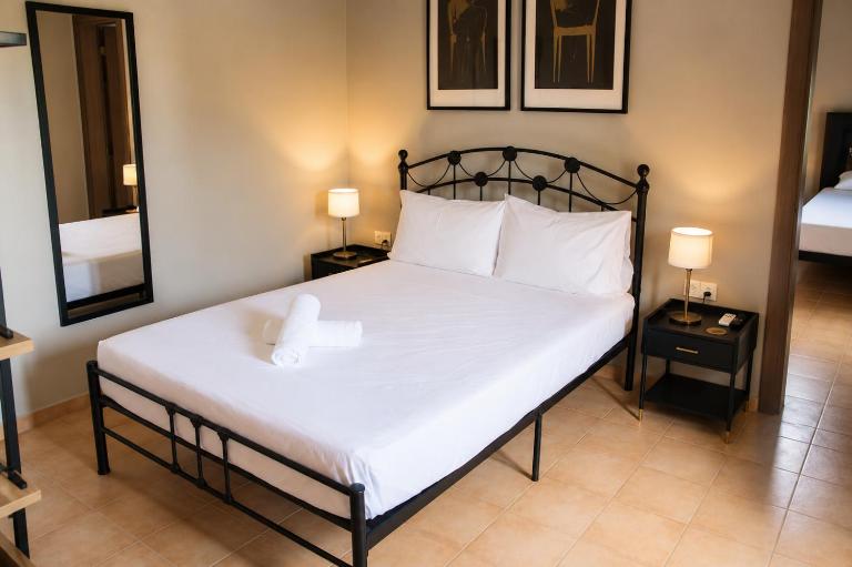 Charming Family Room with Pool in Marsaxlokk - B&B Marsaxlokk