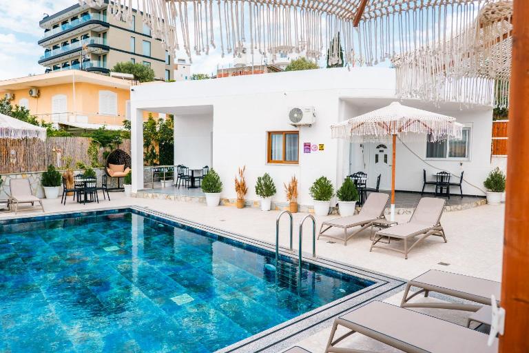 Vila Finnley - B&B Ksamil