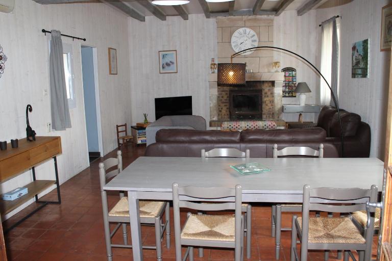 Gîte LES DOUCESHEURES 3 chambres 8pers - B&B Betz-le-Château