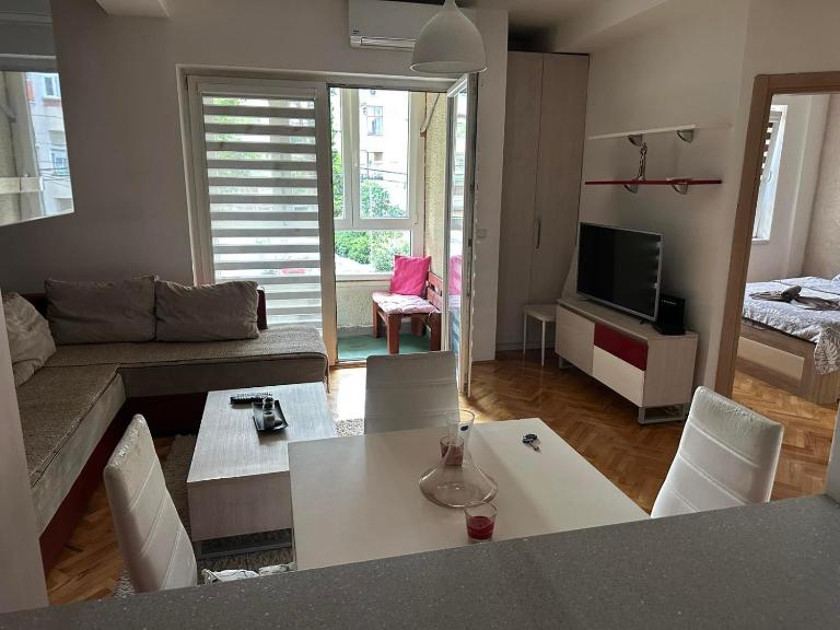 Gogo Apartment - B&B Skopje