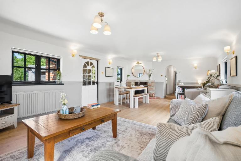 Five Acres Cottage - Bed and Breakfast Rickmansworth