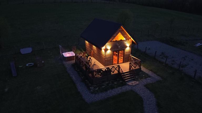 Rogate Chatki - B&B Lutowiska