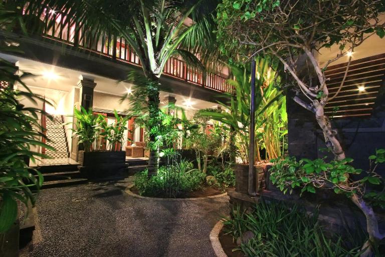 Letos Kubu Homestay - Chambres d'hôtes Kuta