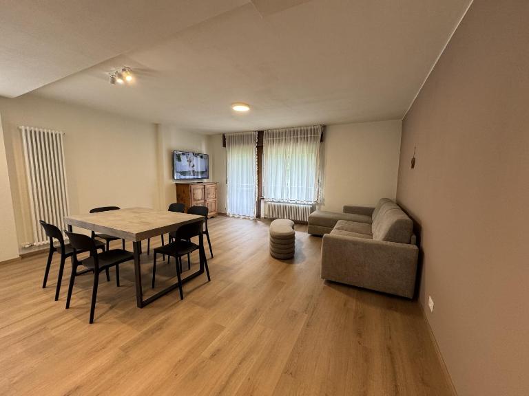 099 Trilocale ristrutturato, Pinzolo centro - Bed and Breakfast Pinzolo