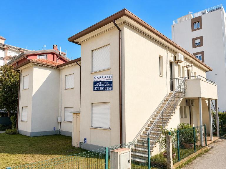 Villa Bianca - Carraro Immobiliare - Family Apartments - B&B Lido di Jesolo