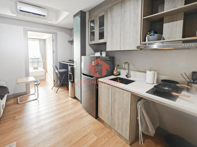 Luxury 1BR Fatmawati CC Apt Pool, Gym, Wi-Fi - Chambres d'hôtes Jakarta