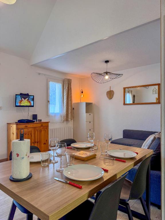 Bord de Mer - Plage 100m - GR34 à 2 minutes - Parking Gratuit - B&B Saint-Nic