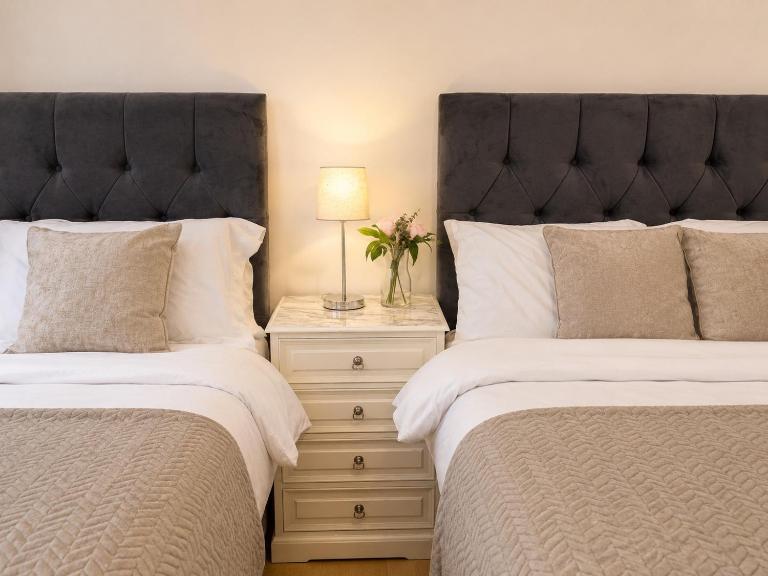 Ground Floor 2 Bedroom Flat Tooting Broadway - B&B London