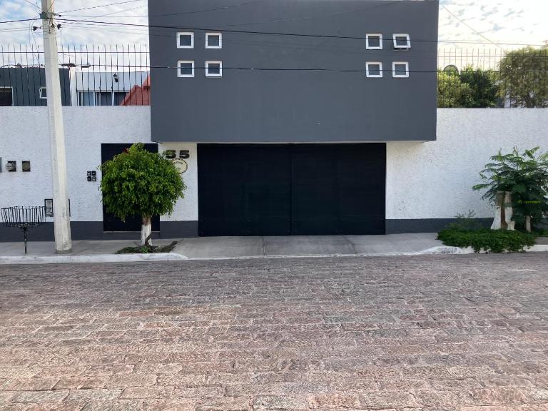 Residencia Sofía - Ferienwohnung Casa Blanca La Corregidora