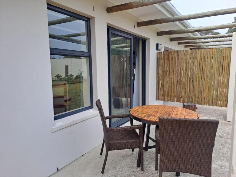 5 Ysterklip Close, Hermanus - B&B Hermanus