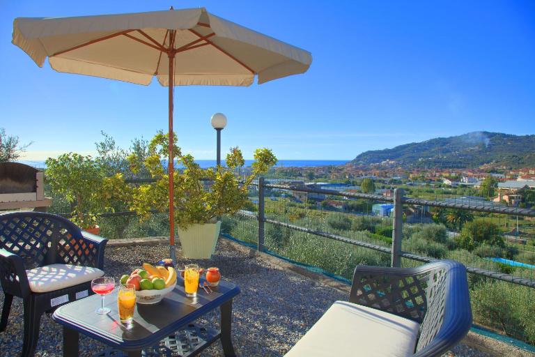 Casa Ilaria - Bed and Breakfast Diano Marina