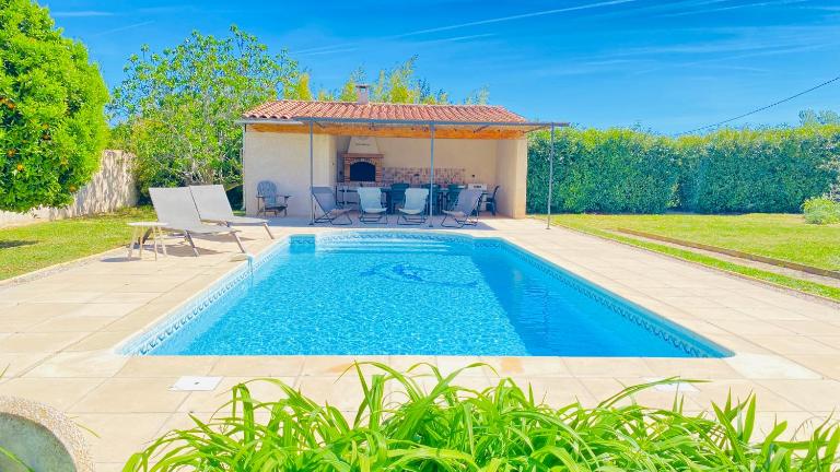 "Villa Magali Arles" Piscine Provence - B&B Arles