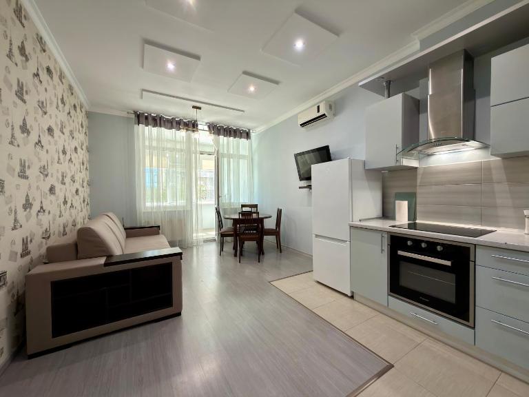 Persha Perluna 14 - Ferienwohnung Odessa