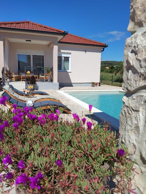 Guesthouse Dijana - B&B Bibinje