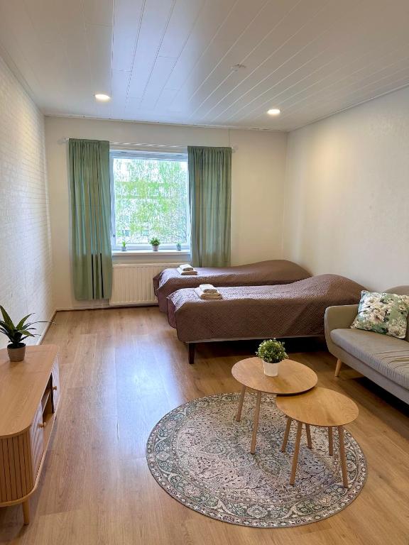 Valoisa läpitalon yksiö keskustassa - B&B Seinäjoki