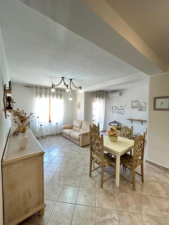 Casa La Famiglia - LaMaddalenaHomes - Ferienwohnung La Maddalena