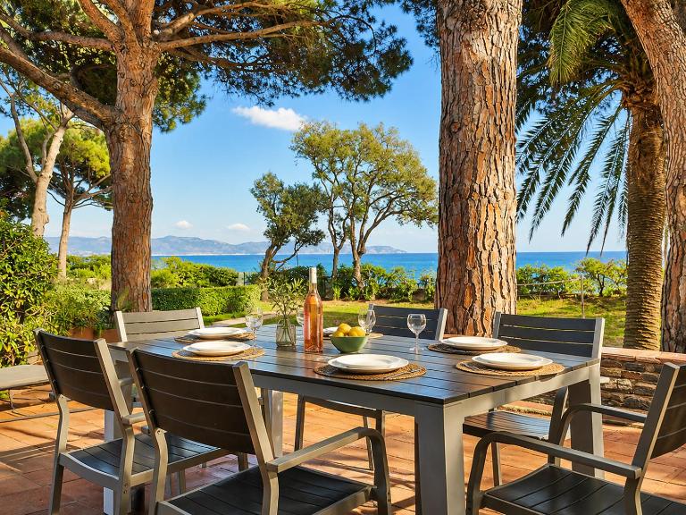 Villa Familiale Pied dans l'eau accès direct à la plage - B&B Cavalaire-sur-Mer