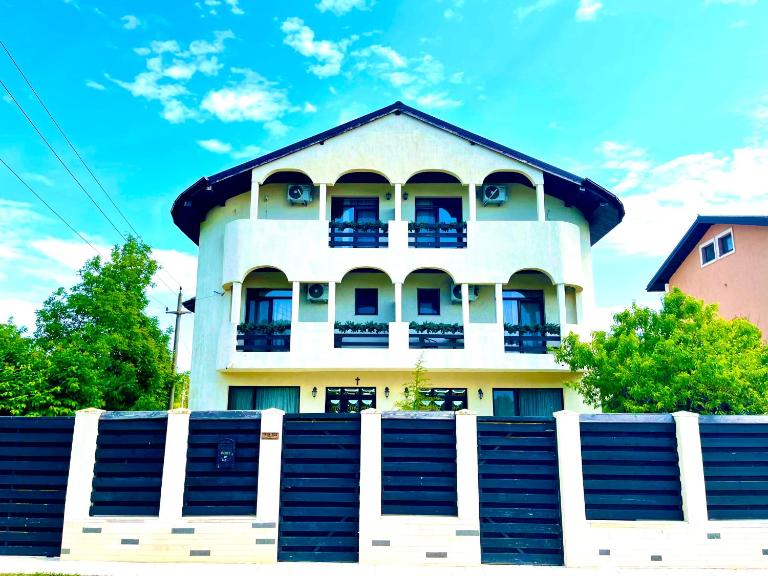 Vila Zoe 2 BucharestAirport&Therme&Park Otopeni - Bed and Breakfast Otopeni