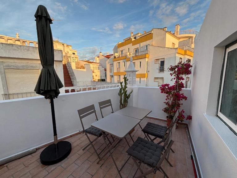 Cosy town house with sunny terrace - B&B Lagos