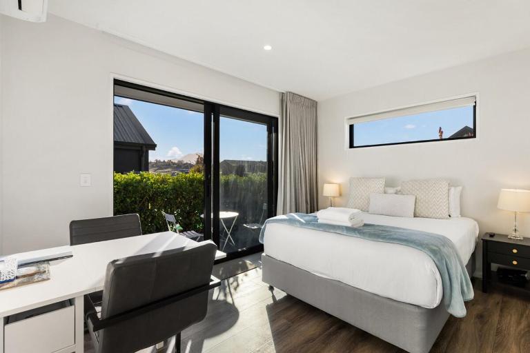 The Cosy Nook Wanaka Studio & private entrance - B&B Wanaka