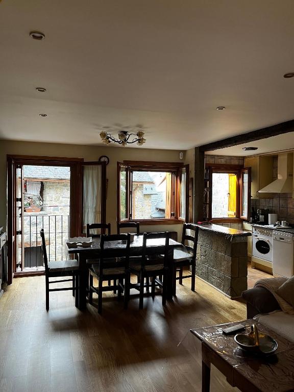 Ibón de la Sierra - Ferienwohnung El Pueyo de Jaca