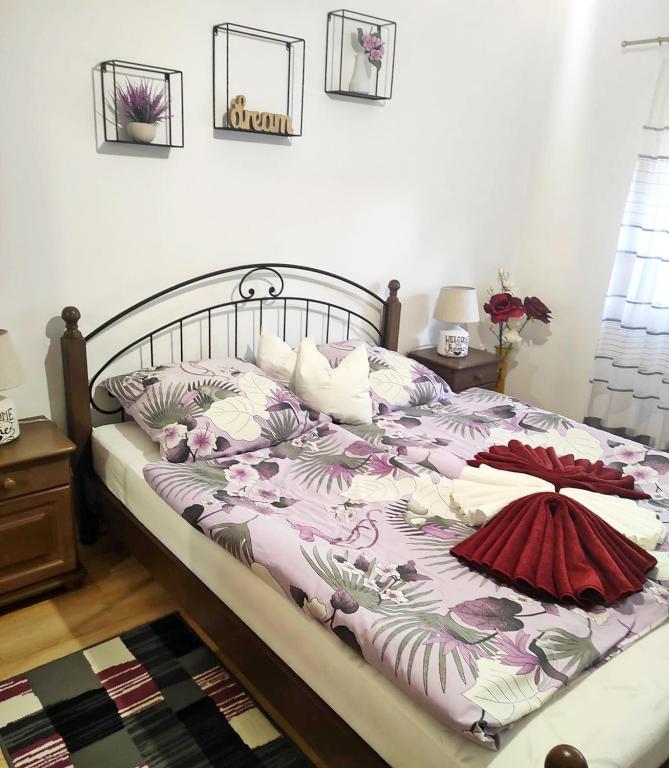 Era Apartmanház - B&B Harkány