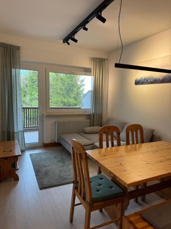 Tra Neve e Lago Mountain Apartment - Bed and Breakfast Sella Nevea