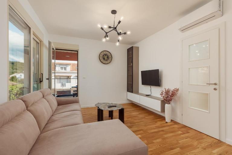 Vujicic Premium Suite - Bed and Breakfast Tivat