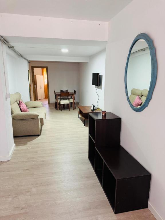 Cerca del ferry y bus, Parking frente a casa - Bed and Breakfast Algeciras