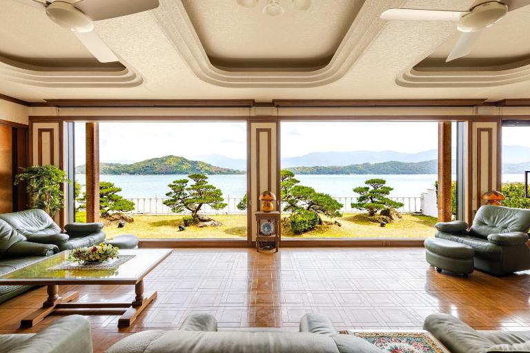 糸島,オーシャンフロントの広大な私邸,テニスコート2面,300平米超,最大20名,駐車場10台 - Chambres d'hôtes Itoshima