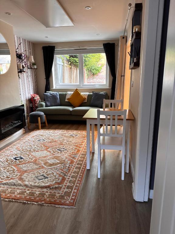 The Lazy Fox, Shrewsbury - Bed and Breakfast Shrewsbury