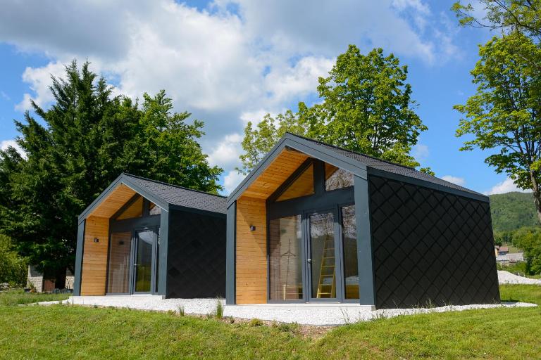 Domovi Gorjanke - Gorjanka homes - B&B Ajdovščina