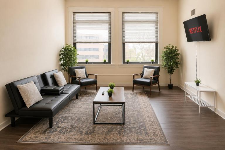 Cozy Playhouse Sq Loft Near Clinic & CSU - B&B Cleveland