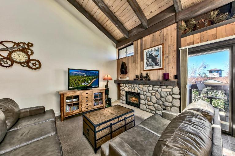 Lakeland Village #462 - Pine Peak Paradise 2.5BR - B&B South Lake Tahoe