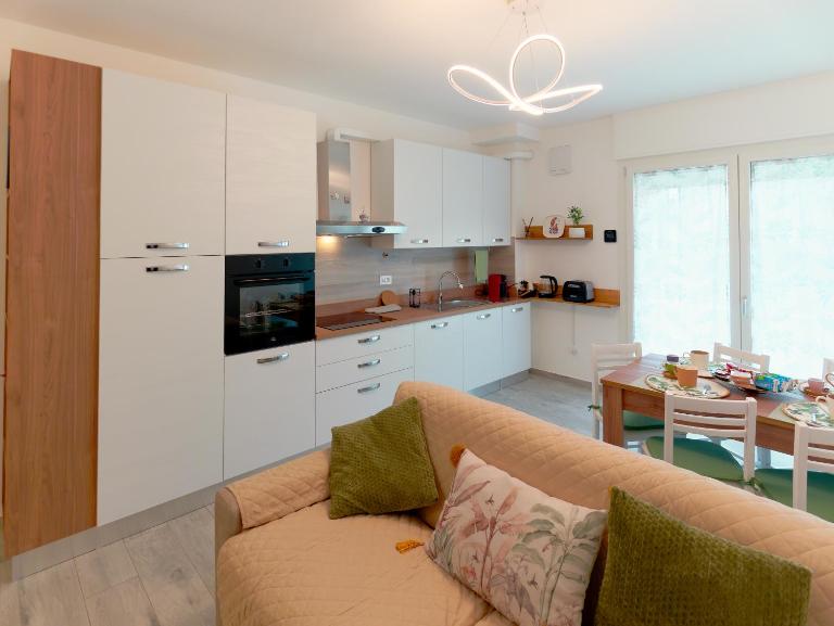 Assisi valley - Modern Apartment with Covered Parking - B&B Bastia umbra