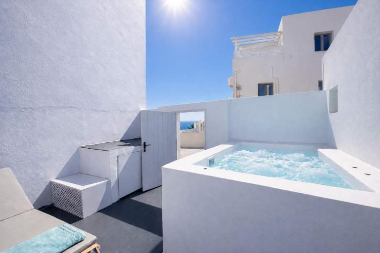 Iliana's Getaway - Private Villa with Jacuzzi - Ferienwohnung Merovígli