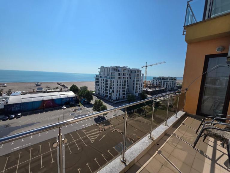 Summerland Glam Apartments - B&B Mamaia