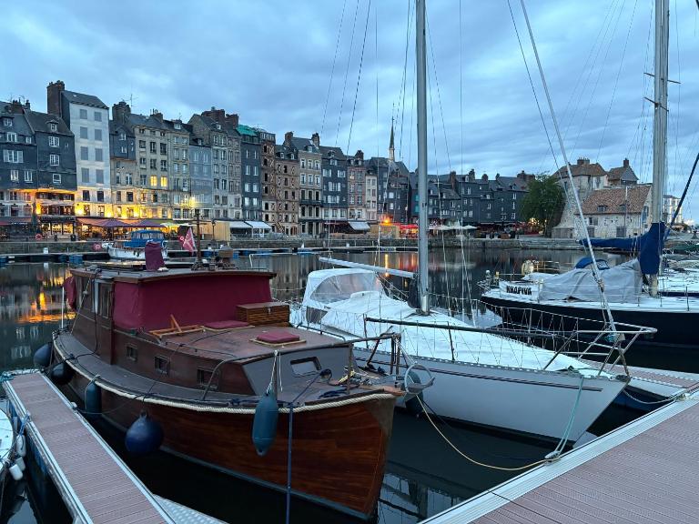 Maison Pin Prenelle appartement classé - Bed and Breakfast Honfleur