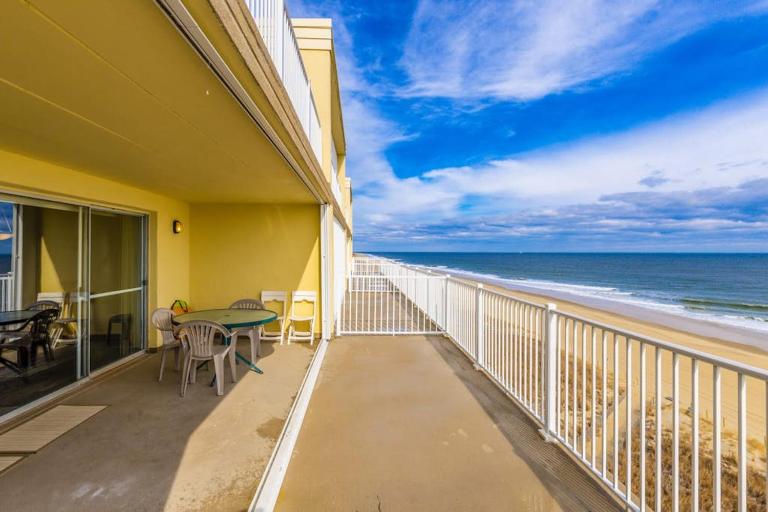 Oceanfront Calypso Condo with Ocean View Balcony WiFi Laundry & Shared Pool - B&B Ocean City