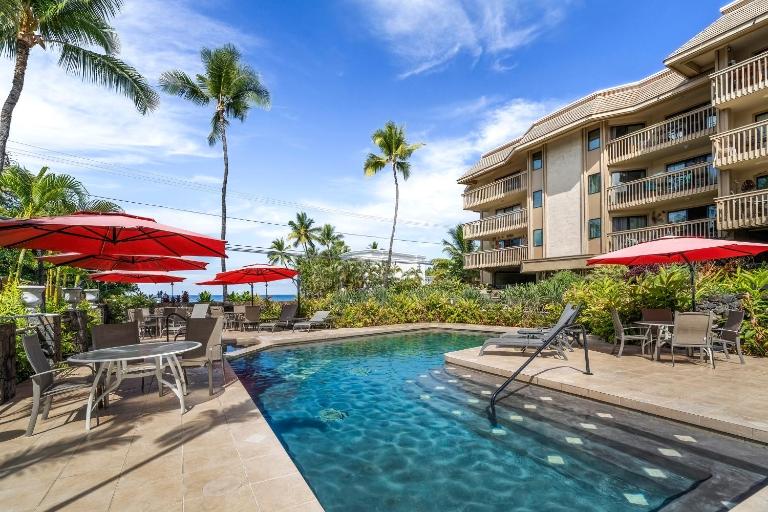 KONA - Royal Kahili B205 End Unit - Gorgeous Views - B&B Kailua-Kona