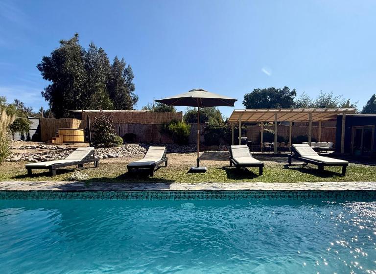 Casa-jardín Luz de Botellas -piscina-jacuzzi-sauna - B&B Las Demasía
