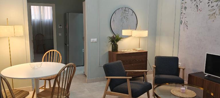 Triana Riverside Boutique Apartment - Bed and Breakfast Sevilla