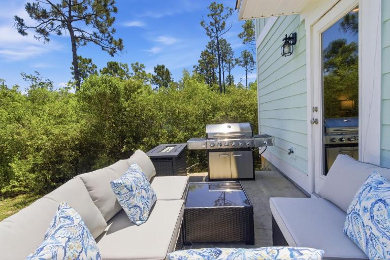 Late Summer Sale! Resort Pool, Yard, BBQ at PCB - B&B Panama City Beach