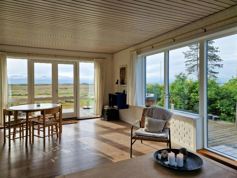 Beach House With Sea View Near Hou Beach - B&B Hals